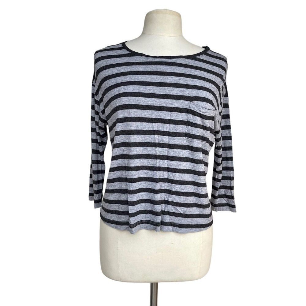 VINCE Women’s Top Size M Black Gray Striped Viscose Scoop-neck Blouse